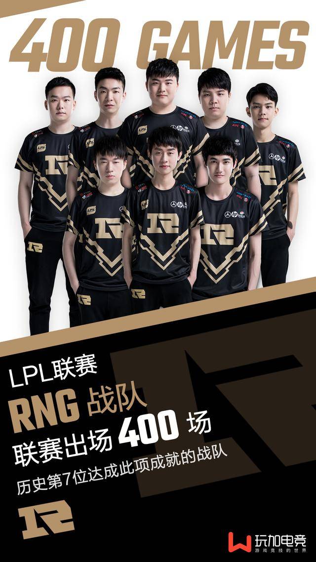 男孩有着深 男孩有着深